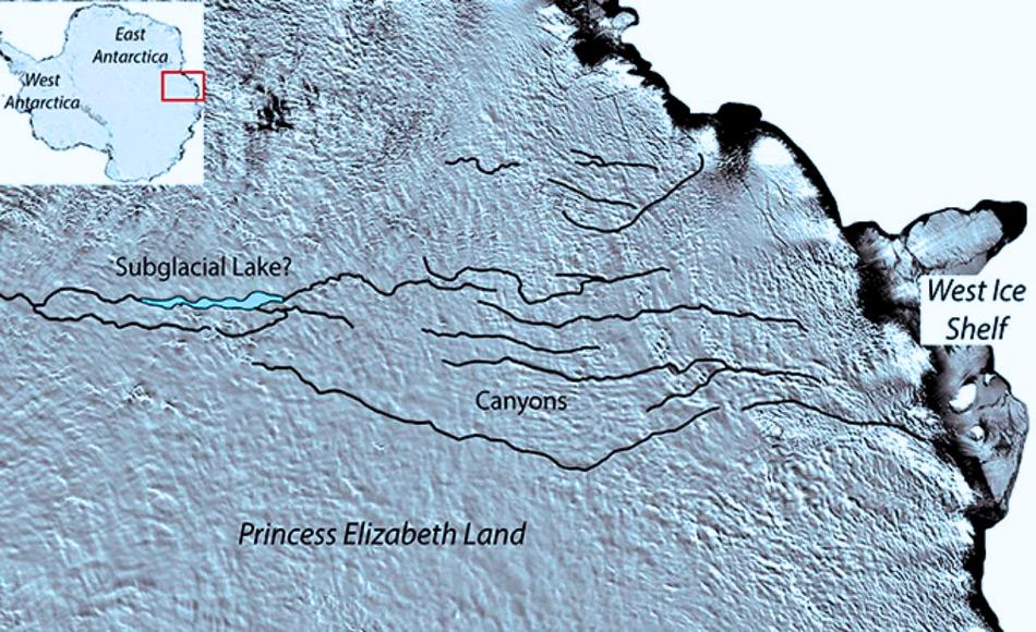 Der neu entdeckte See liegt im Prinzessin Elizabeth Land, im Osten der Antarktis. Anfang des Jahres wurde hier bereits ein Canyon System unter dem Eis entdeckt, das aus einer Reihe von gewundenen und geraden KanÃ¤len besteht, die unter mehreren Kilometern von Eis begraben sind. (Satellitendaten: MODIS Moderate Resolution Imaging Spectroradiometer)